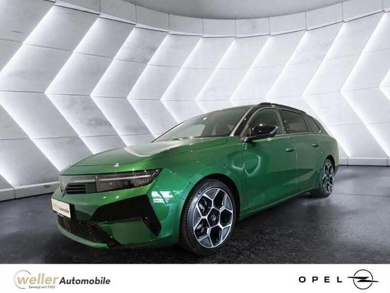 Neu Opel Astra Ultimate 145 PS (106 kW) 2026 Metallic) (gruen Kombi