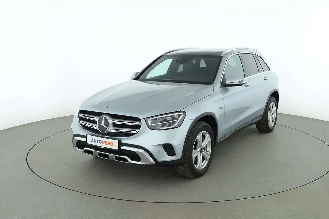 Gebraucht Mercedes GLC300e 122 PS (89 kW) 2021 SUV