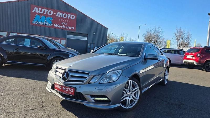 Gebraucht Mercedes E200 AMG line 184 PS (135 kW) 2011 Silber Coupé