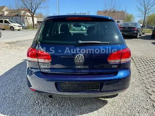 Gebraucht VW Golf VI Match 105 PS (77 kW) 2012 Andere Limousine