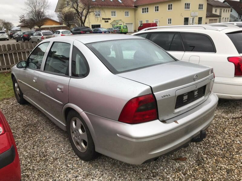 Opel vectra b 2000