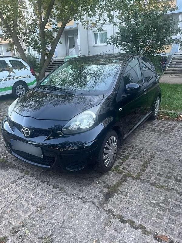 Gebraucht 2011 Toyota Aygo Edition Kleinwagen | 2.800 € (Fairer Preis) - Bild 1/4