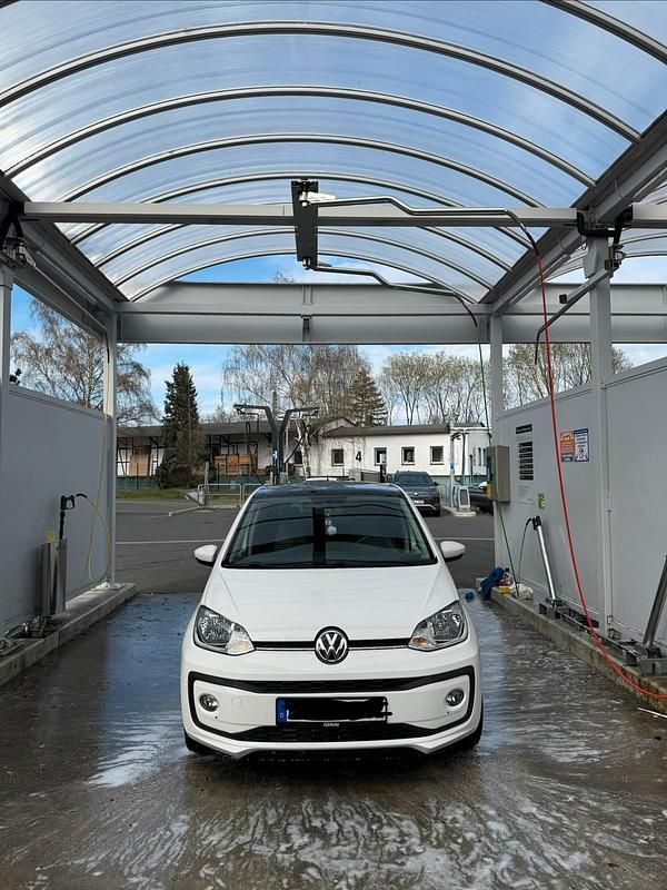 Second-hand VW up! 60 CP (44 kW) 2018 Alb Hatchback