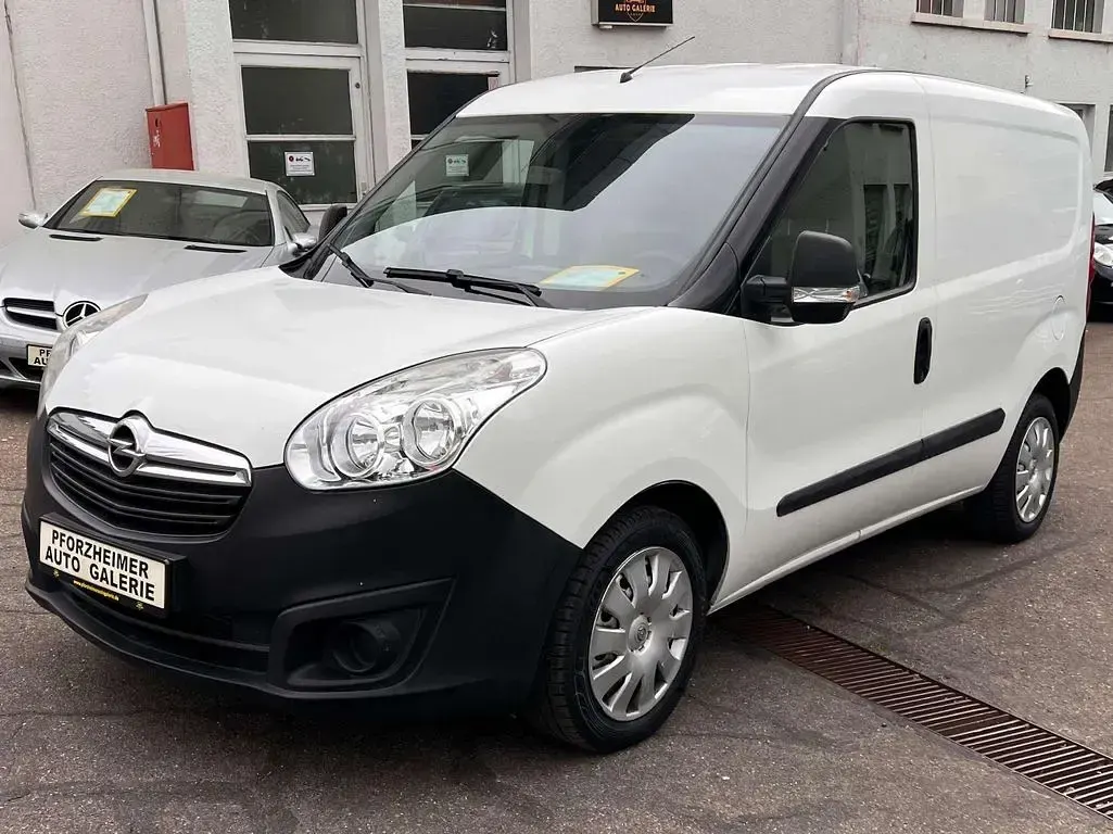 Używany Opel Combo 95 KM (69 kW) 2013 Biały Minivan