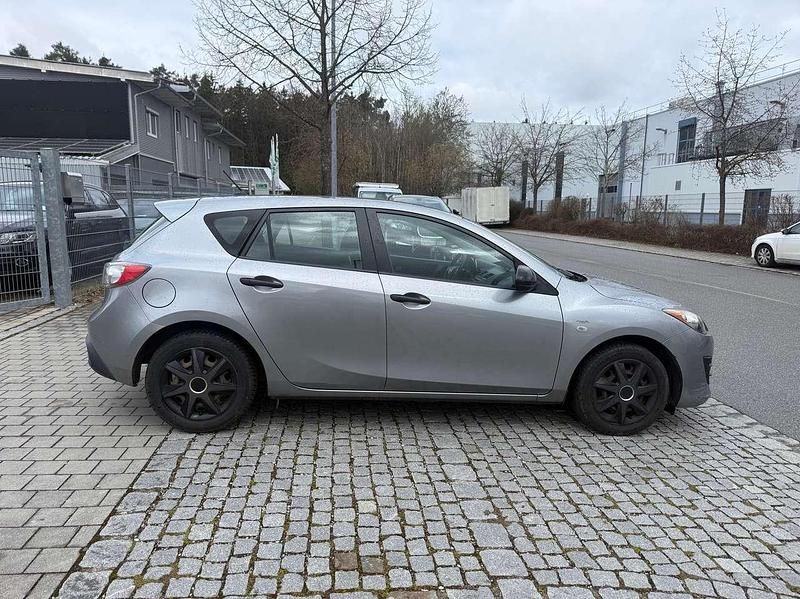 Gebraucht Mazda 3 Prime-Line 105 PS (77 kW) 2010 Plutossilber metallic Kleinwagen