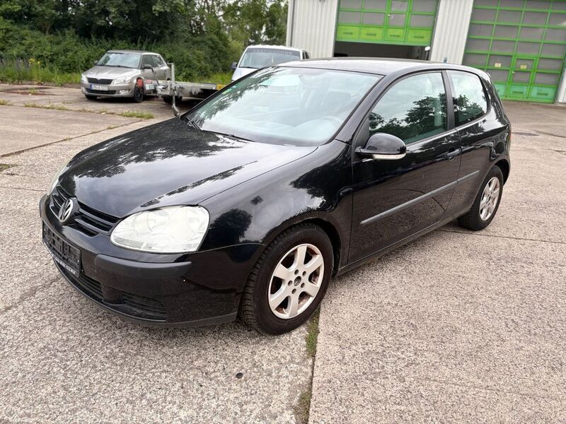 Schwarz Gebraucht 2004 VW Golf V Trendline Limousine | 699 € (Superpreis) - Bild 1/4
