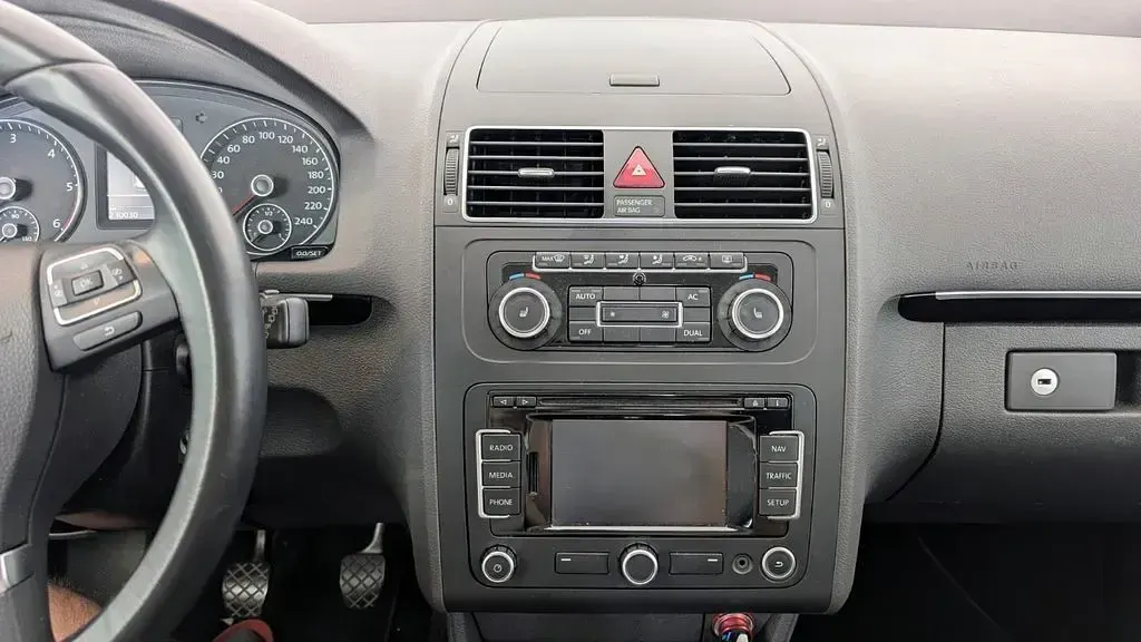 Gebraucht VW Touran Highline 140 PS (102 kW) 2010 Weiß Van / Kleinbus