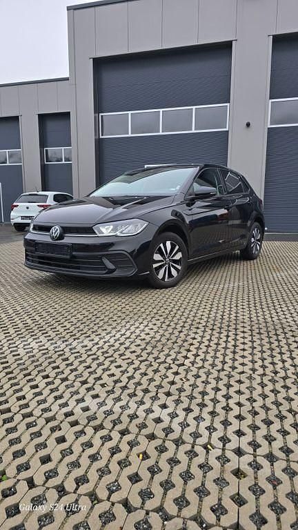 Schwarz Gebraucht 2024 VW Polo Move Limousine | 16.400 € (Guter Preis) - Bild 1/4