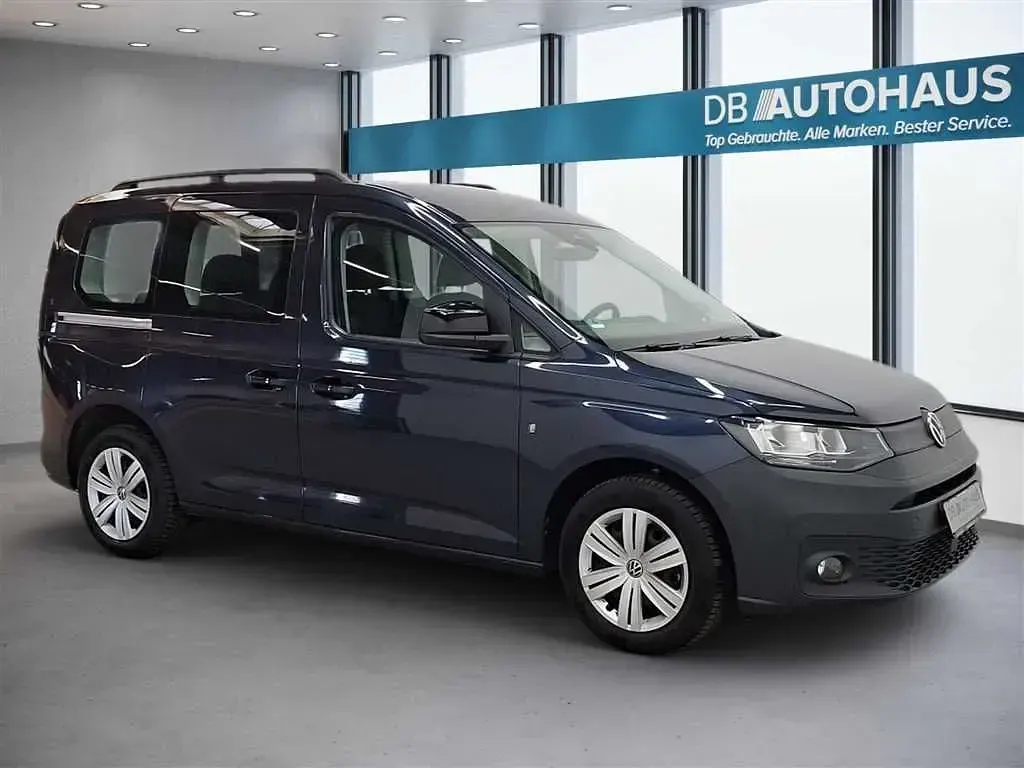 Usata VW Caddy 122 CV (89 kW) 2022 Blu Monovolume