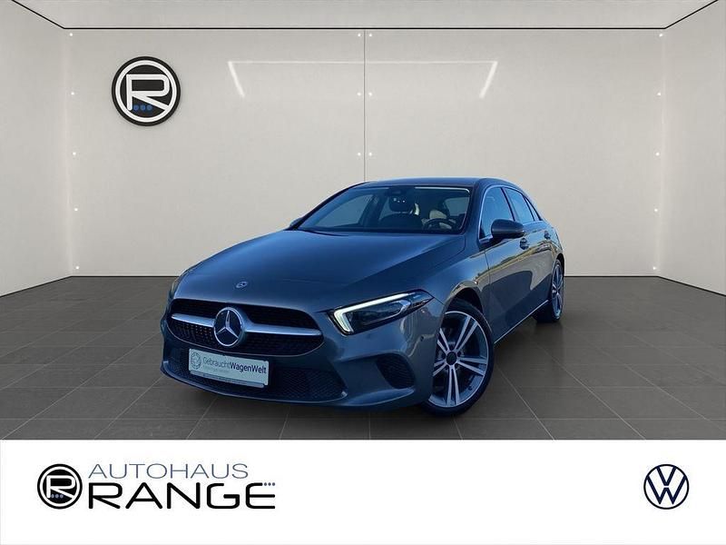 Grau Gebraucht 2018 Mercedes A250 Progressive Limousine | 20.980 € (Fairer Preis) - Bild 1/4