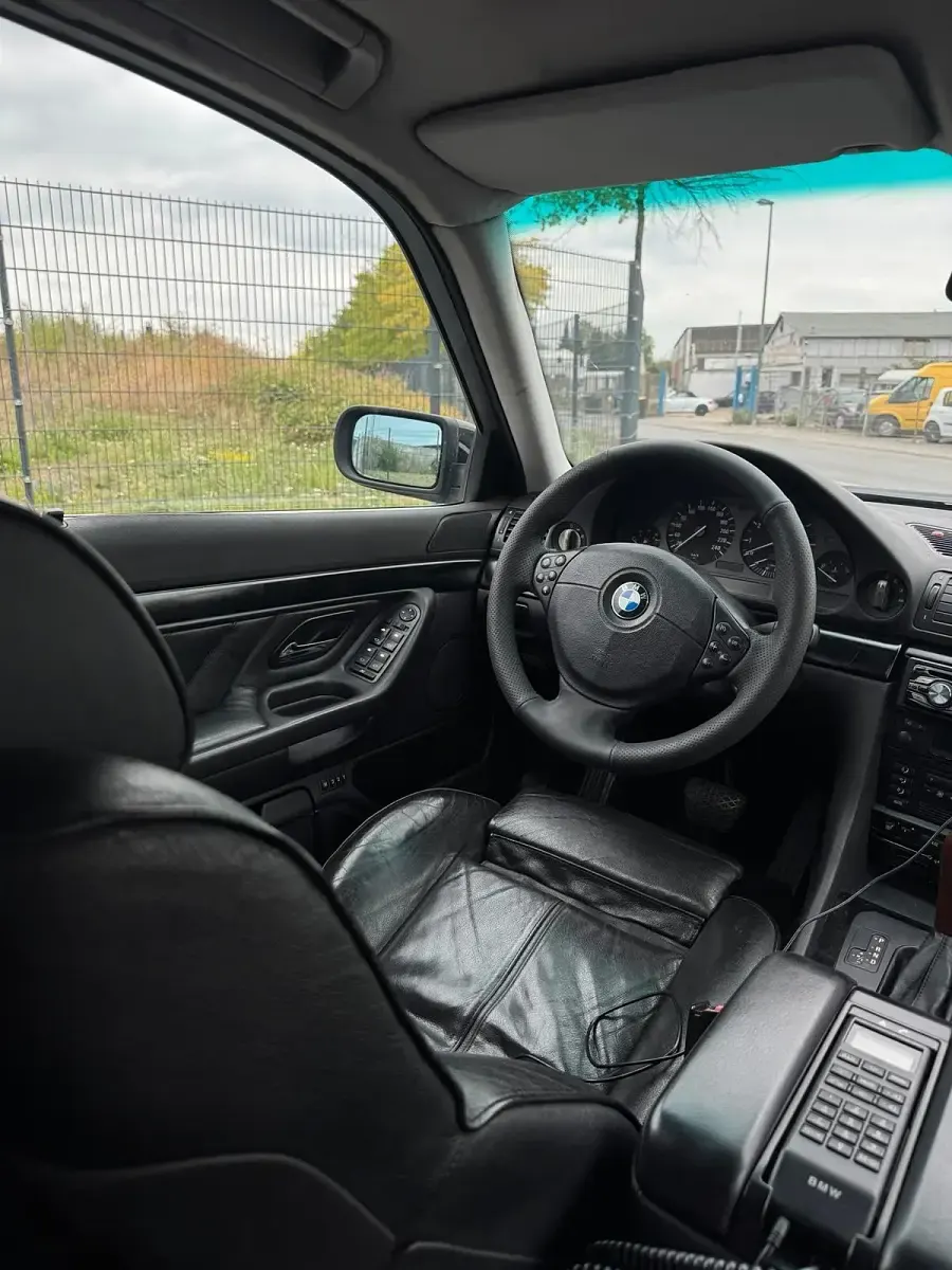 Gebraucht BMW 728 193 PS (141 kW) 1998 Schwarz Limousine