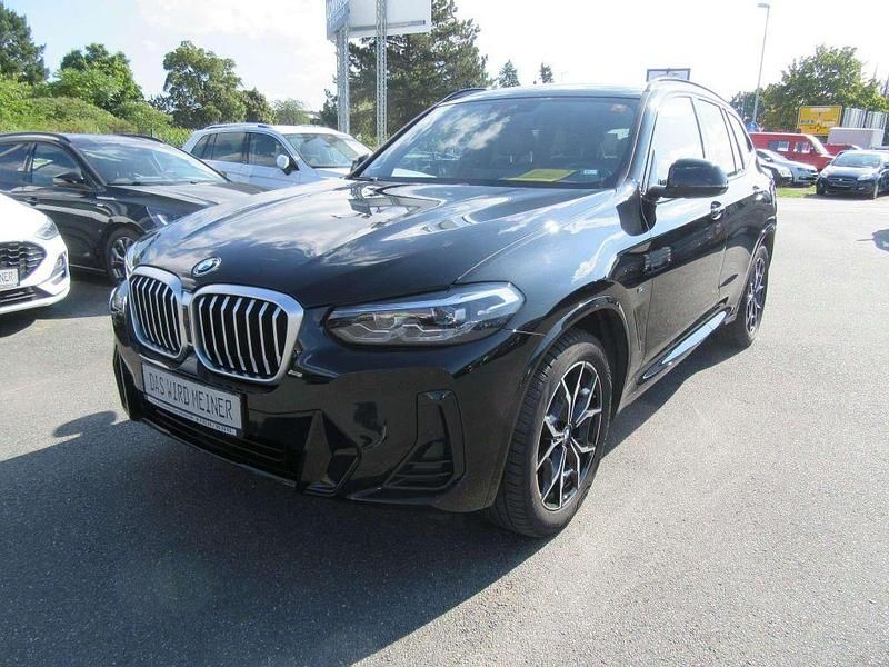 Saphirschwarz (metallic) Gebraucht 2024 BMW X3 Sport Line SUV | 43.900 € (Guter Preis) - Bild 1/4