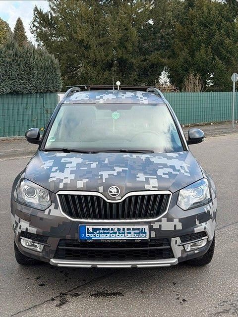 Gebraucht Skoda Yeti Drive 150 PS (110 kW) 2017 Beige SUV