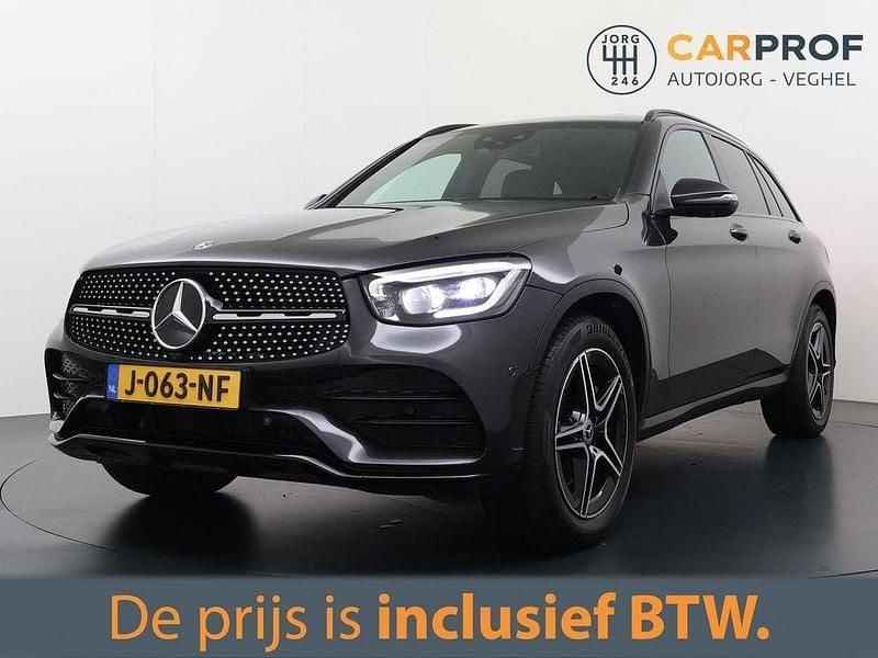 Grau Gebraucht 2020 Mercedes GLC200 AMG SUV | 28.796 € (Superpreis) - Bild 1/4