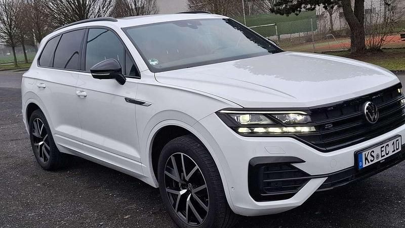 Weiß Gebraucht 2022 VW Touareg R-line SUV | 51.499 € (Fairer Preis) - Bild 1/4