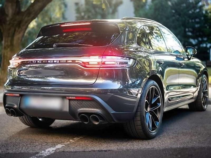 Gebraucht Porsche Macan 441 PS (324 kW) 2023 Grau SUV