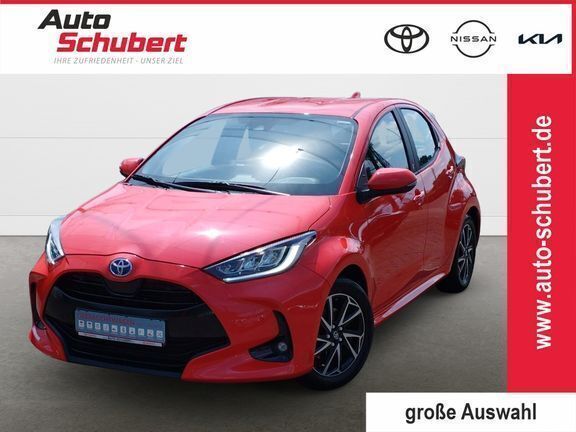 Rot Gebraucht 2022 Toyota Yaris Hybrid Comfort Limousine | 19.980 € (Fairer Preis) - Bild 1/2