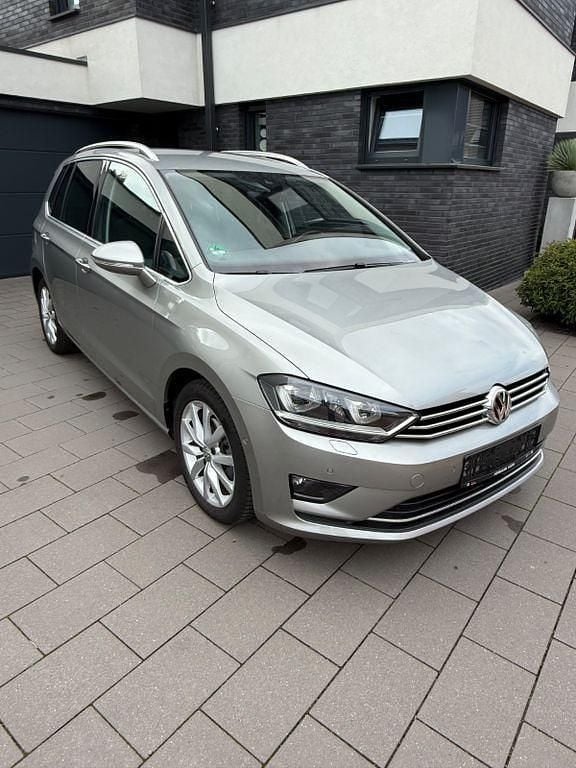 Grau Gebraucht 2017 VW Golf Sportsvan Comfortline Van / Kleinbus | 14.900 € (Superpreis) - Bild 1/4