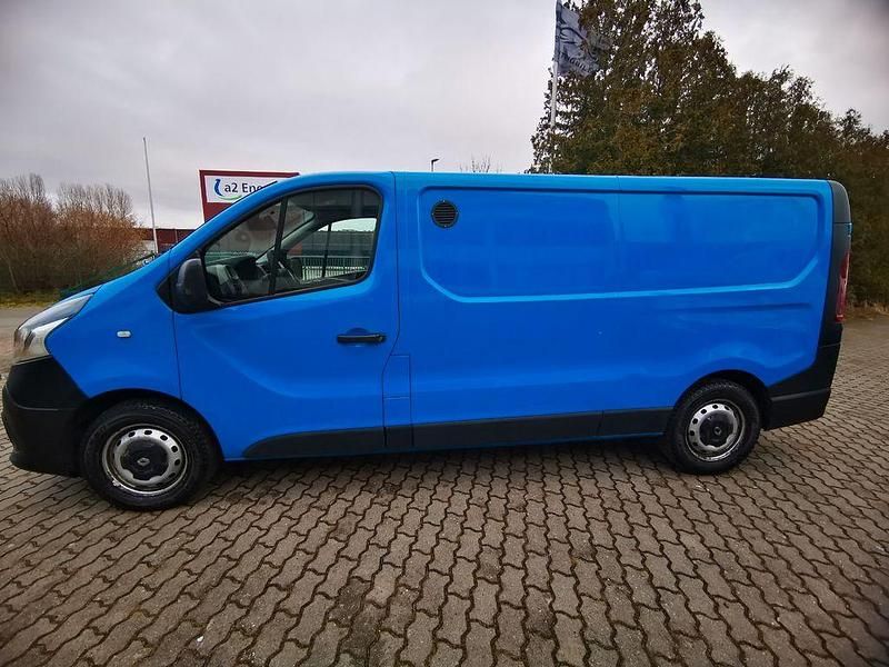 Gebraucht Renault Trafic Komfort 95 PS (69 kW) 2017 Blau Van / Kleinbus