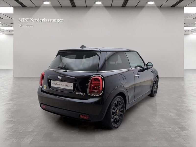 Gebraucht Mini Cooper SE 135 kW (184 PS) 2022 Schwarz Kleinwagen
