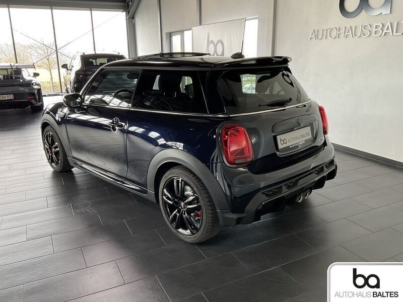 Gebraucht Mini John Cooper Works 231 PS (169 kW) 2024 Enigmatic black met. Kleinwagen