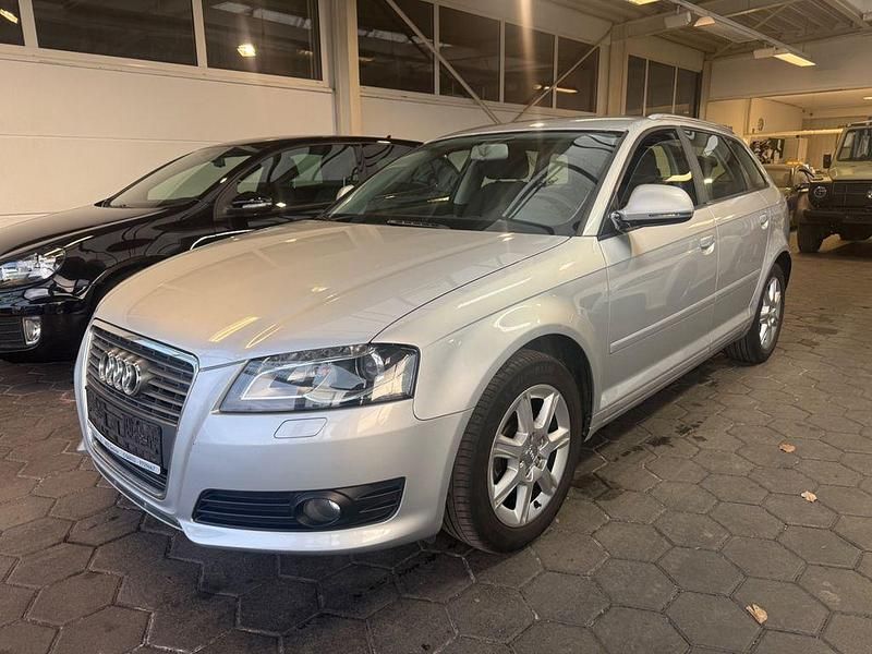 Gebraucht Audi A3 Attraction 125 PS (91 kW) 2010 Silber Kleinwagen