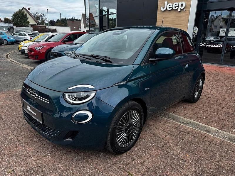 Grün Gebraucht 2021 Fiat 500e Icon Limousine | 18.780 € (Etwas zu teuer) - Bild 1/4
