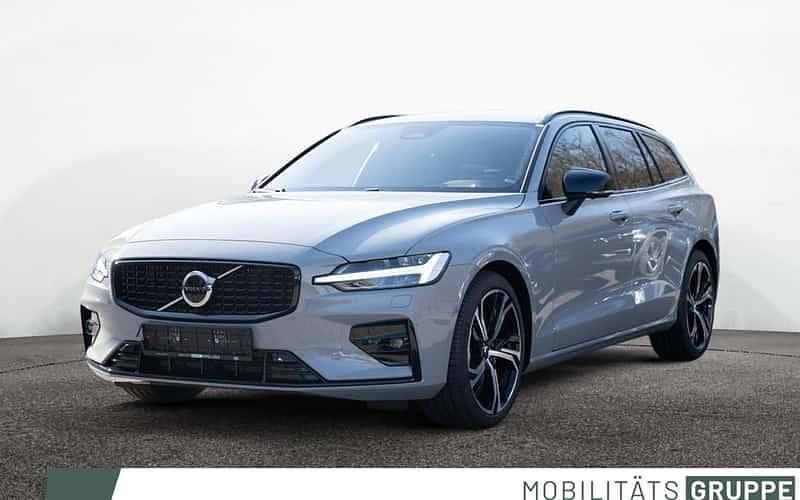 Grau Neu 2025 Volvo V60 Plus Kombi | 51.890 € (Etwas zu teuer) - Bild 1/4