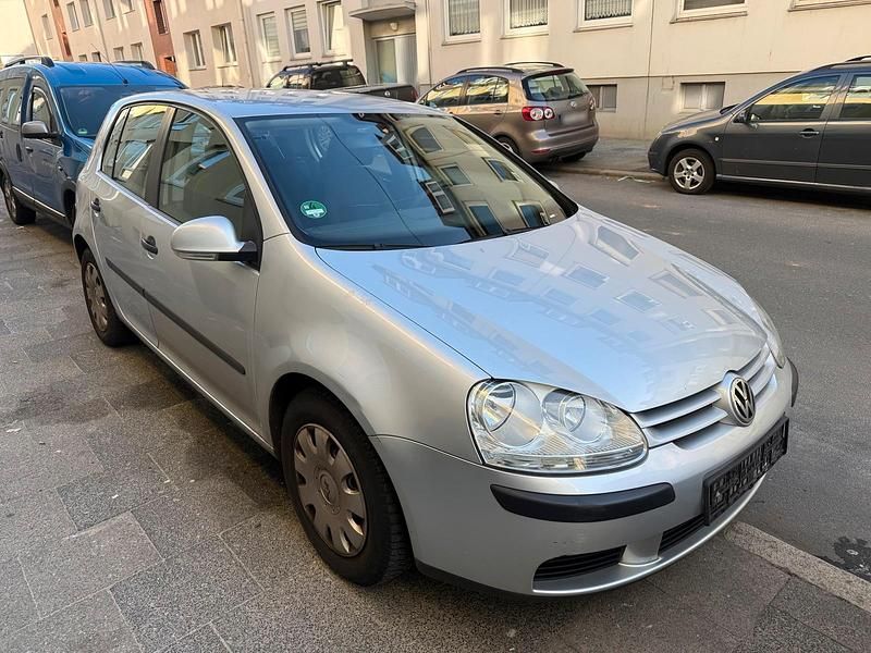 Gebraucht VW Golf IV 75 PS (55 kW) 2005 Silber Limousine