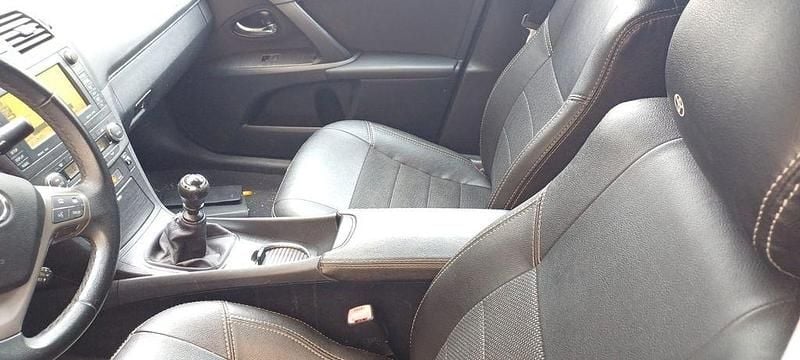 Gebraucht Toyota Avensis Executive 177 PS (130 kW) 2009 Silber Limousine