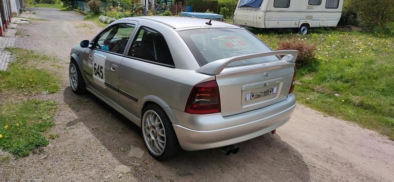 Gebraucht Opel Astra OPC 160 PS (117 kW) 2000 Silber Kleinwagen