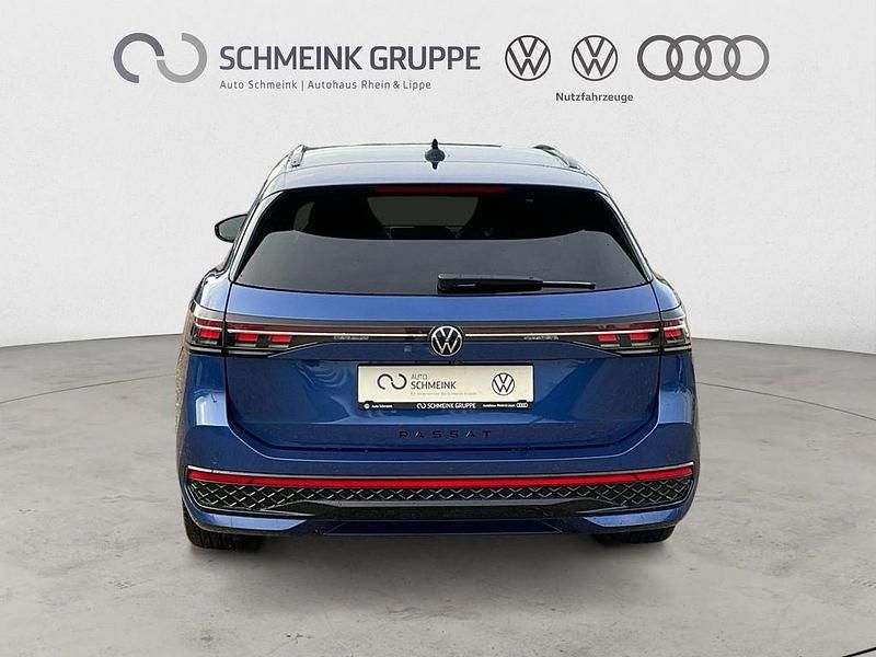 Gebraucht VW Passat R-line 177 PS (130 kW) 2025 Blau Limousine
