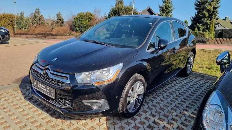 Gebraucht DS Automobiles DS4 So Chic 131 PS (96 kW) 2015 Schwarz Kleinwagen