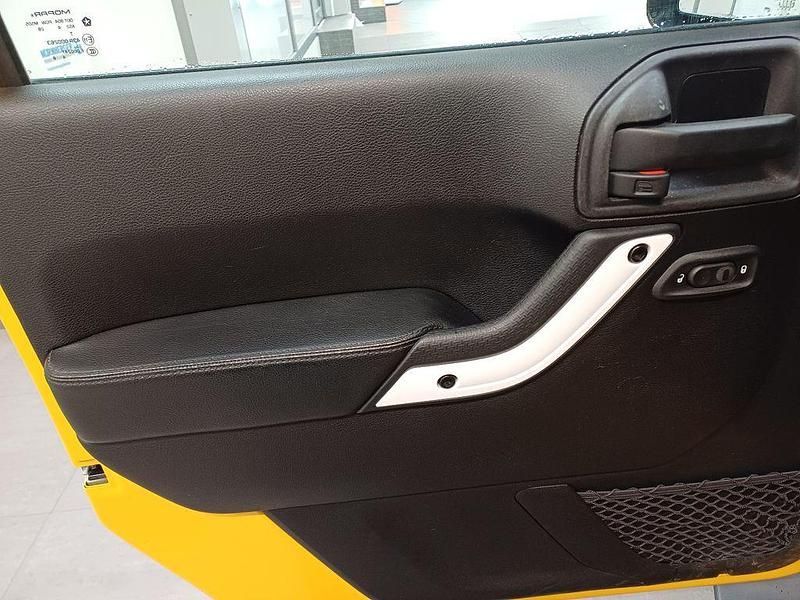 Gebraucht Jeep Wrangler 200 PS (147 kW) 2015 Gelb SUV