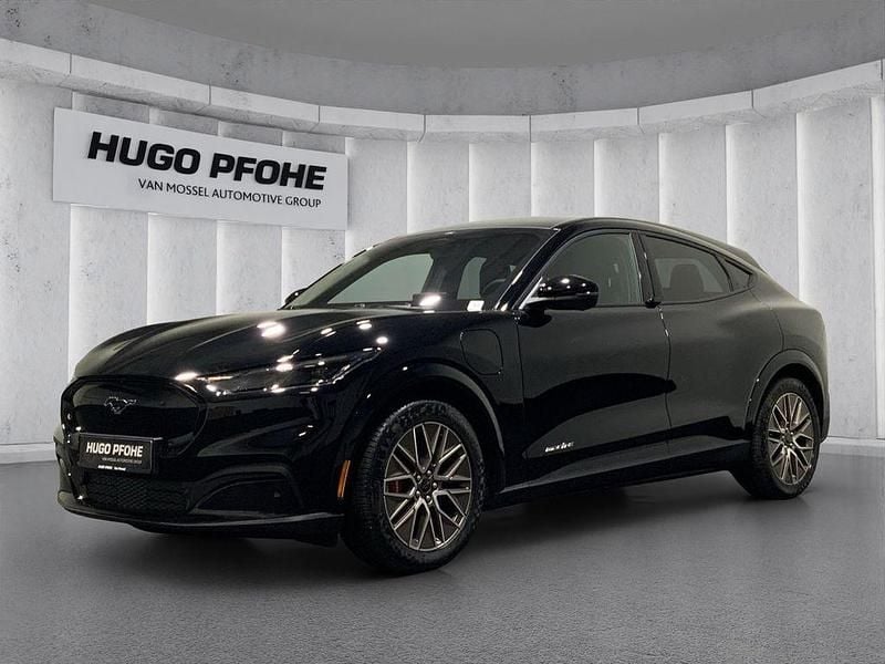 Neu Ford Mustang Mach-E Extended Range 202 kW (276 PS) 2025 Absolute black SUV