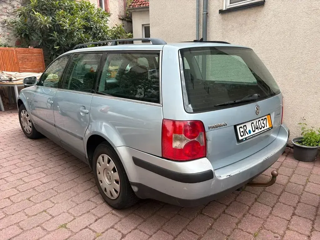 Gebraucht VW Passat 116 PS (85 kW) 2001 Silber Kombi