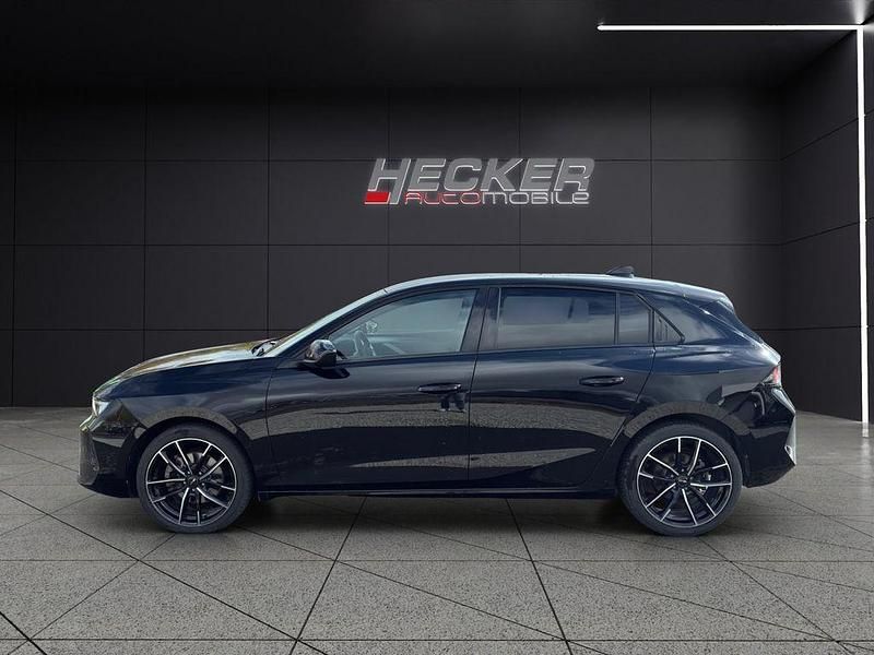 Gebraucht Opel Astra Business Edition 131 PS (96 kW) 2023 Lackierung schwarz perla nera/ty Limousine