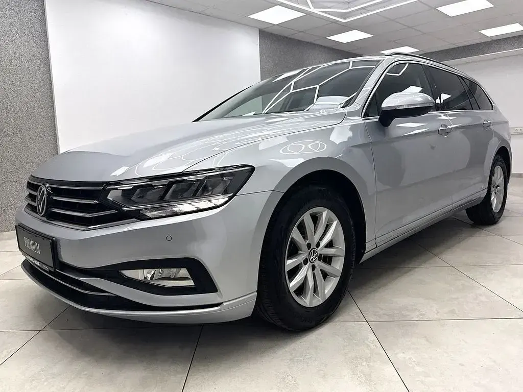 Gebraucht VW Passat Business 150 PS (110 kW) 2022 Scalesilver (metallic) Kombi