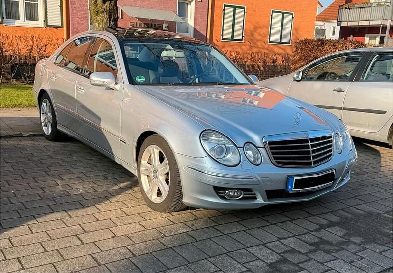 Gebraucht Mercedes E200 184 PS (135 kW) 2008 Silber Limousine