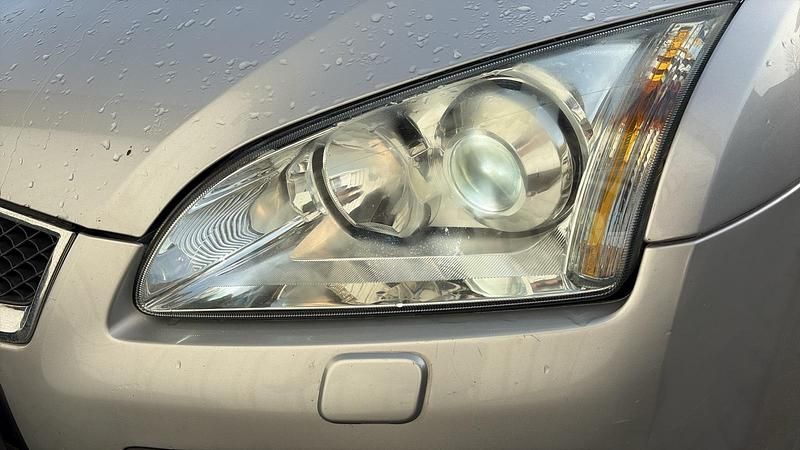 Gebraucht Ford Focus Ghia 125 PS (91 kW) 2006 Silber Kombi