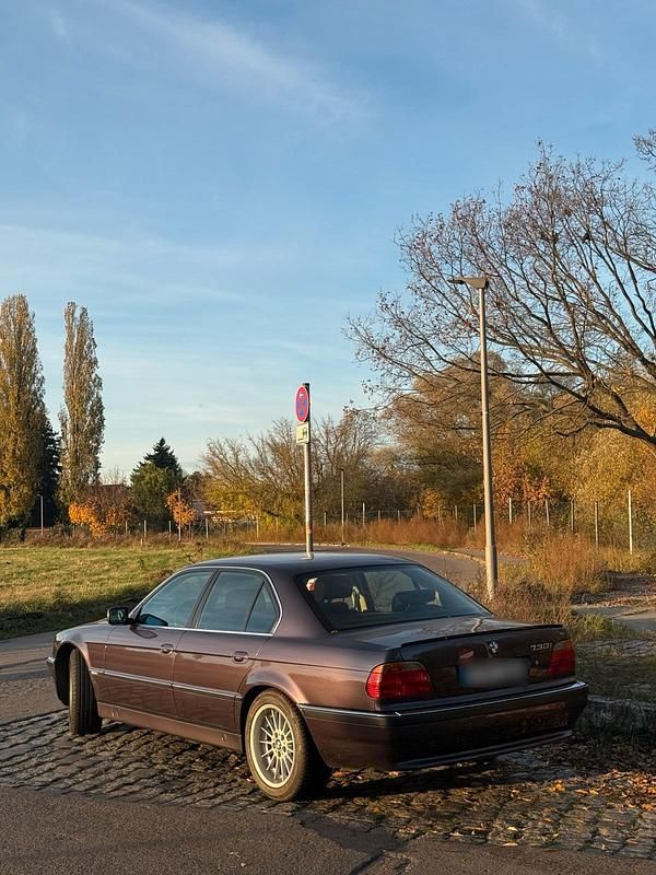 Gebraucht BMW 730 211 PS (155 kW) 1994 Violet Limousine