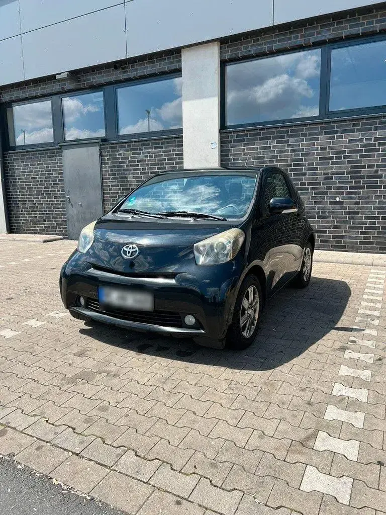 Gebraucht Toyota iQ 68 PS (50 kW) 2009 Schwarz Kleinwagen