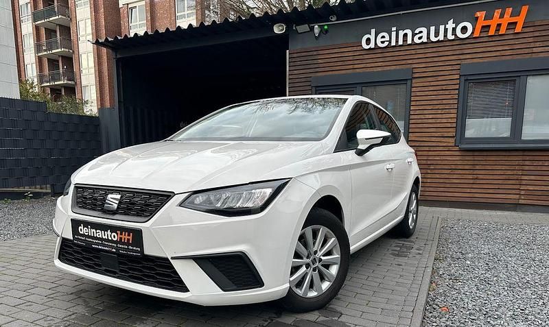 Weiß Gebraucht 2022 Seat Ibiza Style Limousine | 11.899 € (Guter Preis) - Bild 1/4