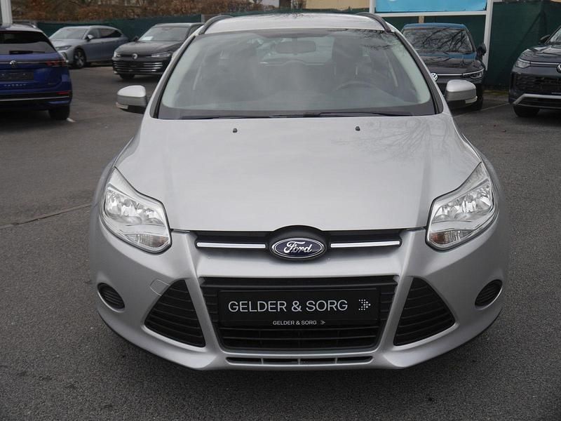 Gebraucht Ford Focus Trend 116 PS (85 kW) 2012 Silber Kombi