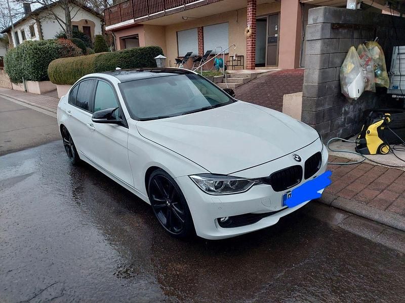 Gebraucht BMW 330 Performance 258 PS (189 kW) 2014 Weiß Limousine