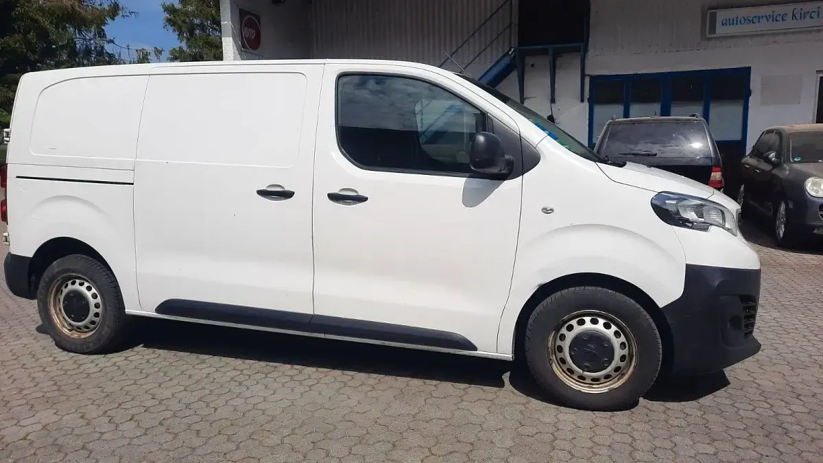 Gebraucht Peugeot Expert Premium 122 PS (89 kW) 2020 Weiß Van