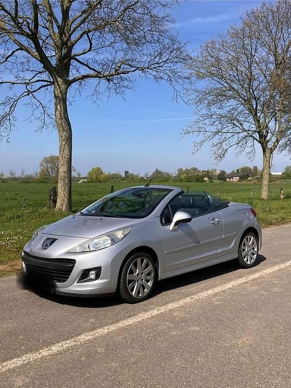 Grau Gebraucht 2012 Peugeot 207 Platinum Cabrio | 2.800 € (Superpreis) - Bild 1/4