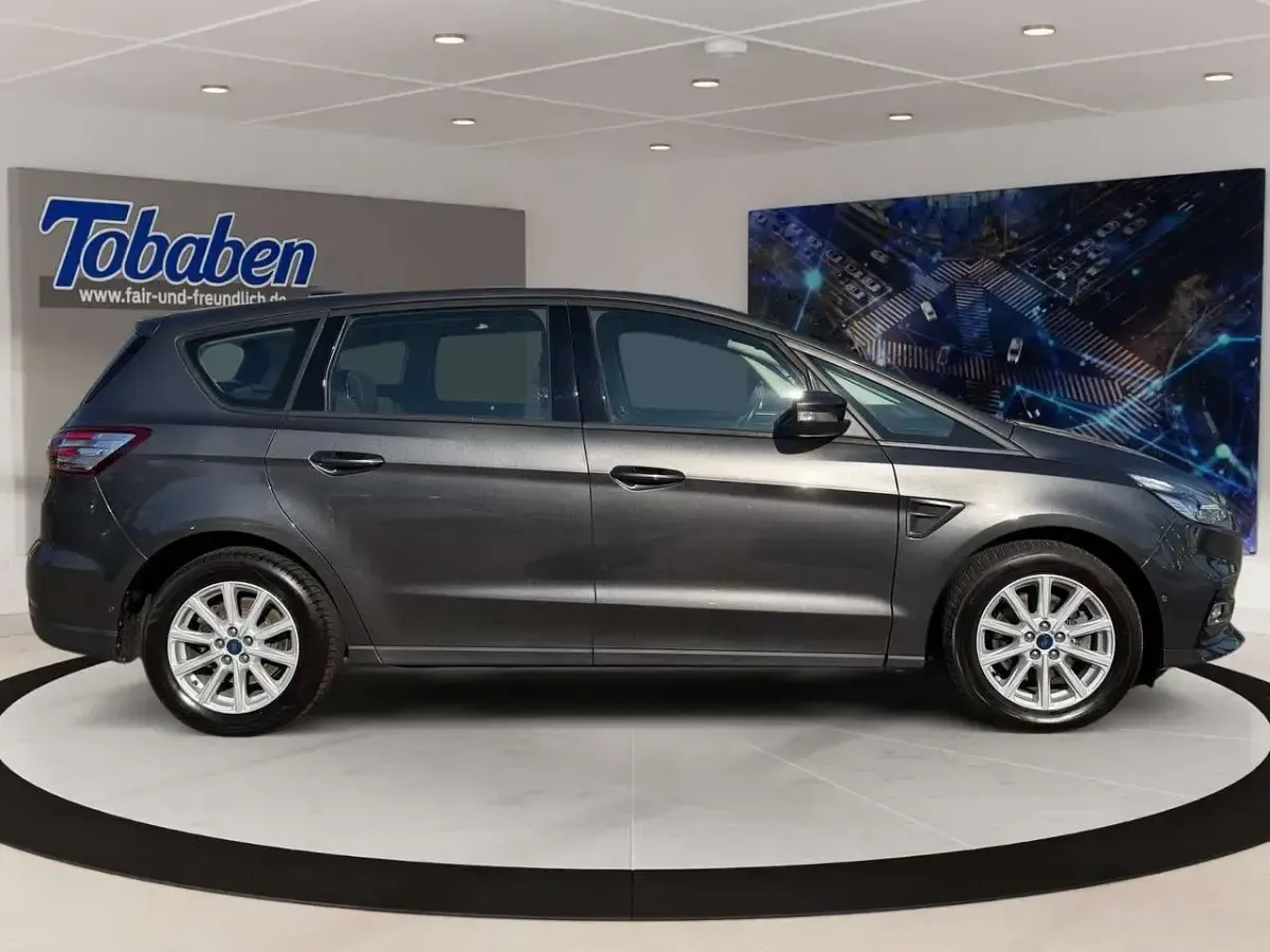 Gebraucht Ford S-MAX Trend 150 PS (110 kW) 2022 Magneticgrau (metallic) Van / Kleinbus