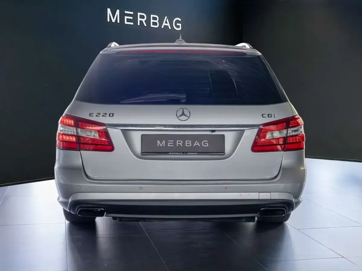 Gebraucht Mercedes E350 Avantgarde 265 PS (194 kW) 2012 Silber Limousine