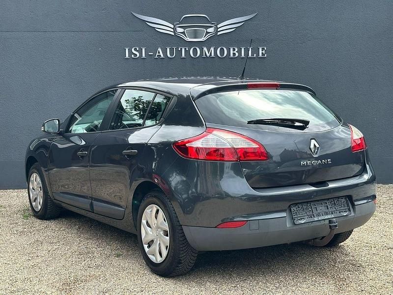Gebraucht Renault Mégane 101 PS (74 kW) 2013 Grau Limousine